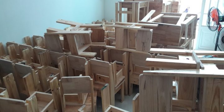 Các mẫu bàn ghế gỗ thông đẹp phổ biến hiện nay